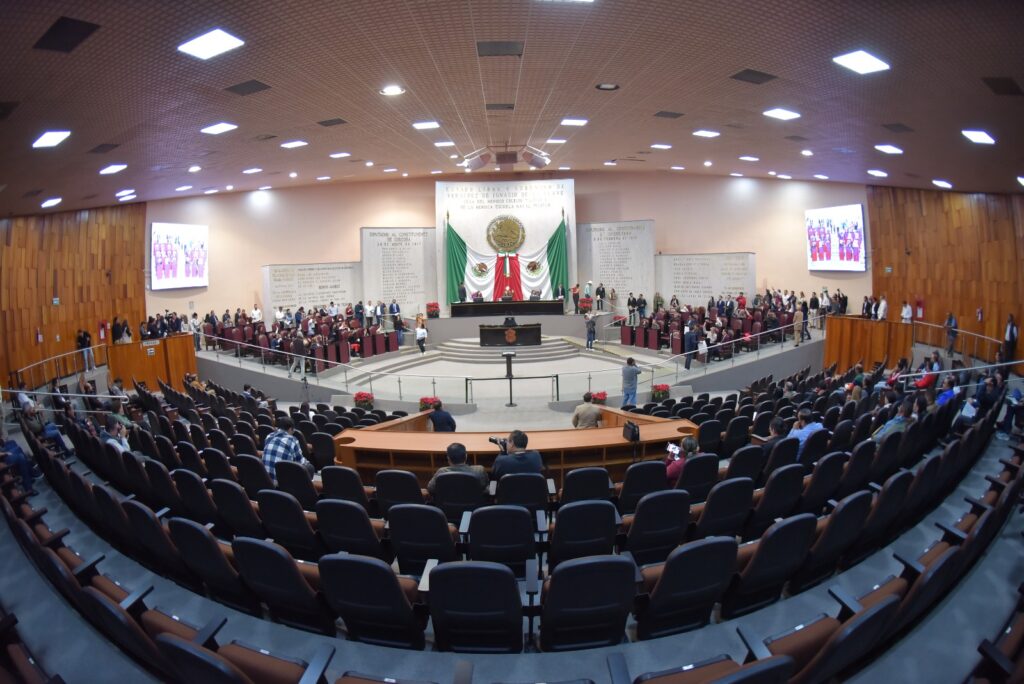 NOV15DIC2025MANDOSACREDITA1